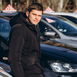 Фото: инструктор категории «В» в Автошколе Алекс, Ялта инструктор категории «В» Тимошенко Александр Александрович